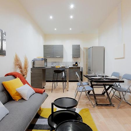 L'Appart Chic - Terrasse - Proche Lyon & Tram Βιλερμπάν Εξωτερικό φωτογραφία